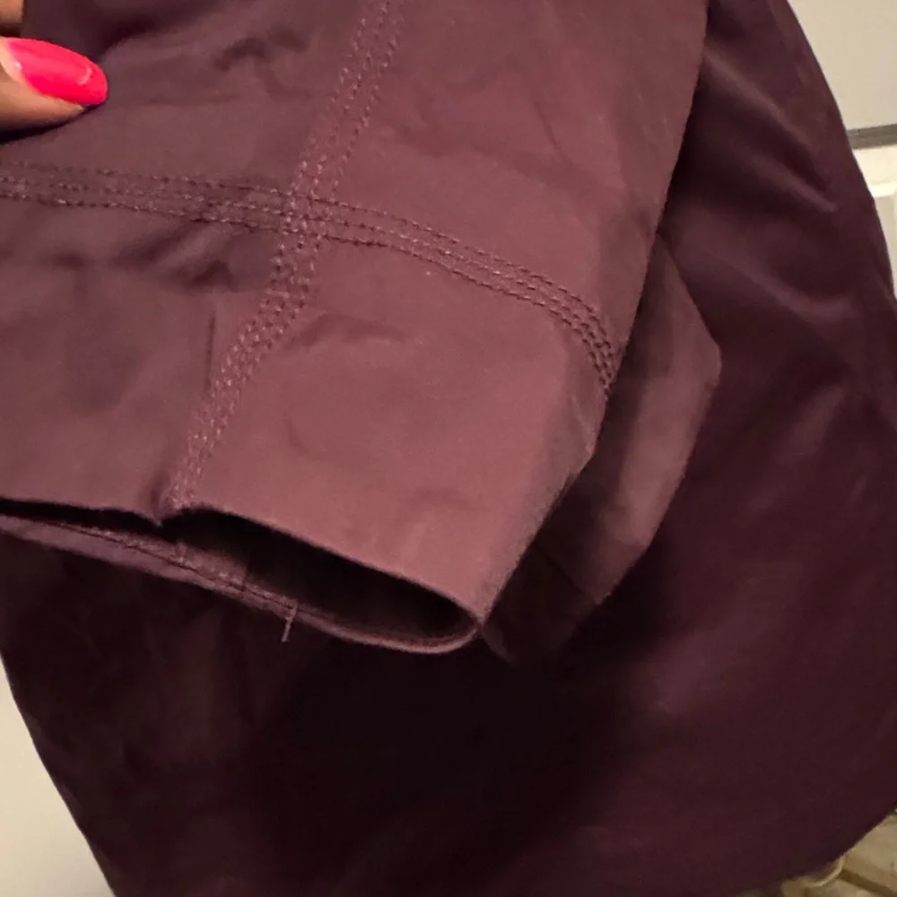 lululemon athletica Women's  Jacket in Deep Plum Purple - Picture 10 of 12